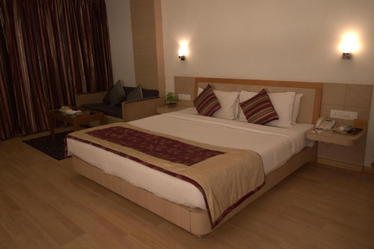 Ira By Orchid Bhubaneswar Hotel Exterior foto