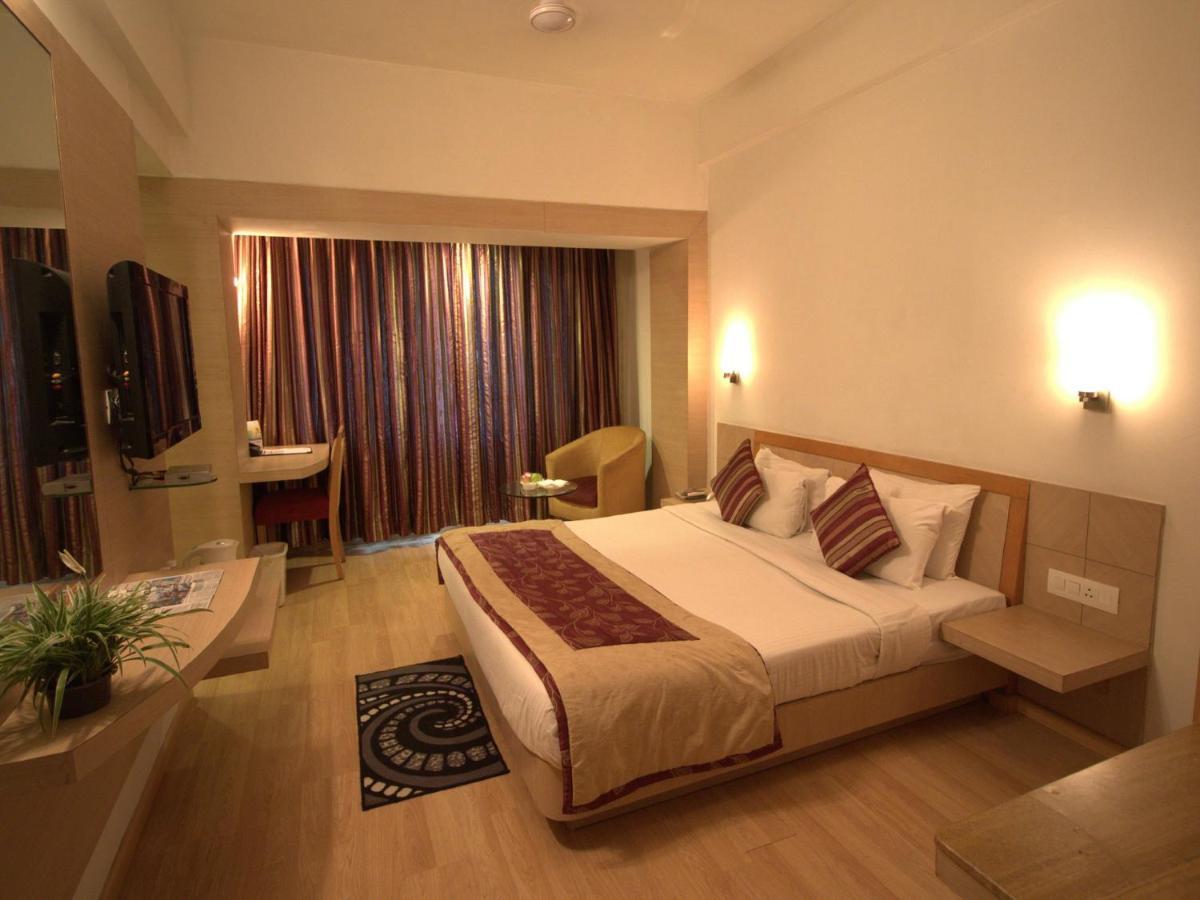 Ira By Orchid Bhubaneswar Hotel Exterior foto