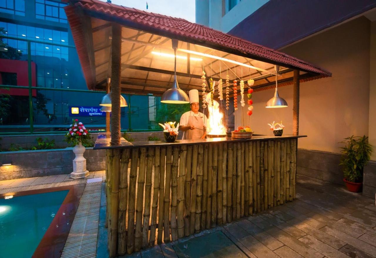 Ira By Orchid Bhubaneswar Hotel Exterior foto