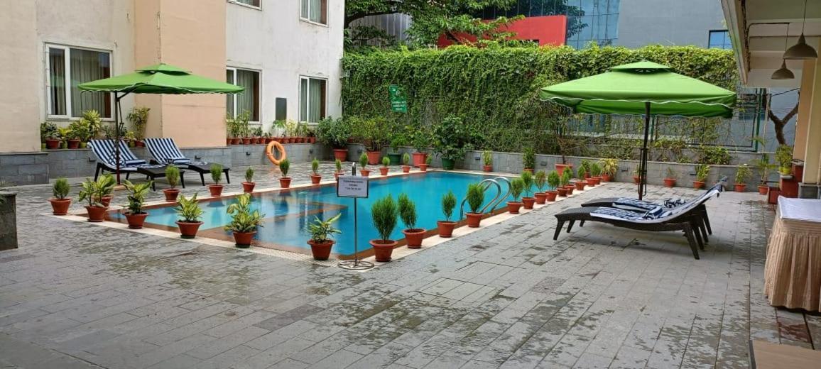 Ira By Orchid Bhubaneswar Hotel Exterior foto