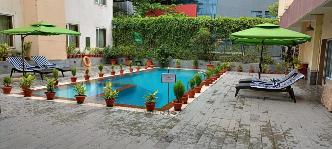 Ira By Orchid Bhubaneswar Hotel Exterior foto