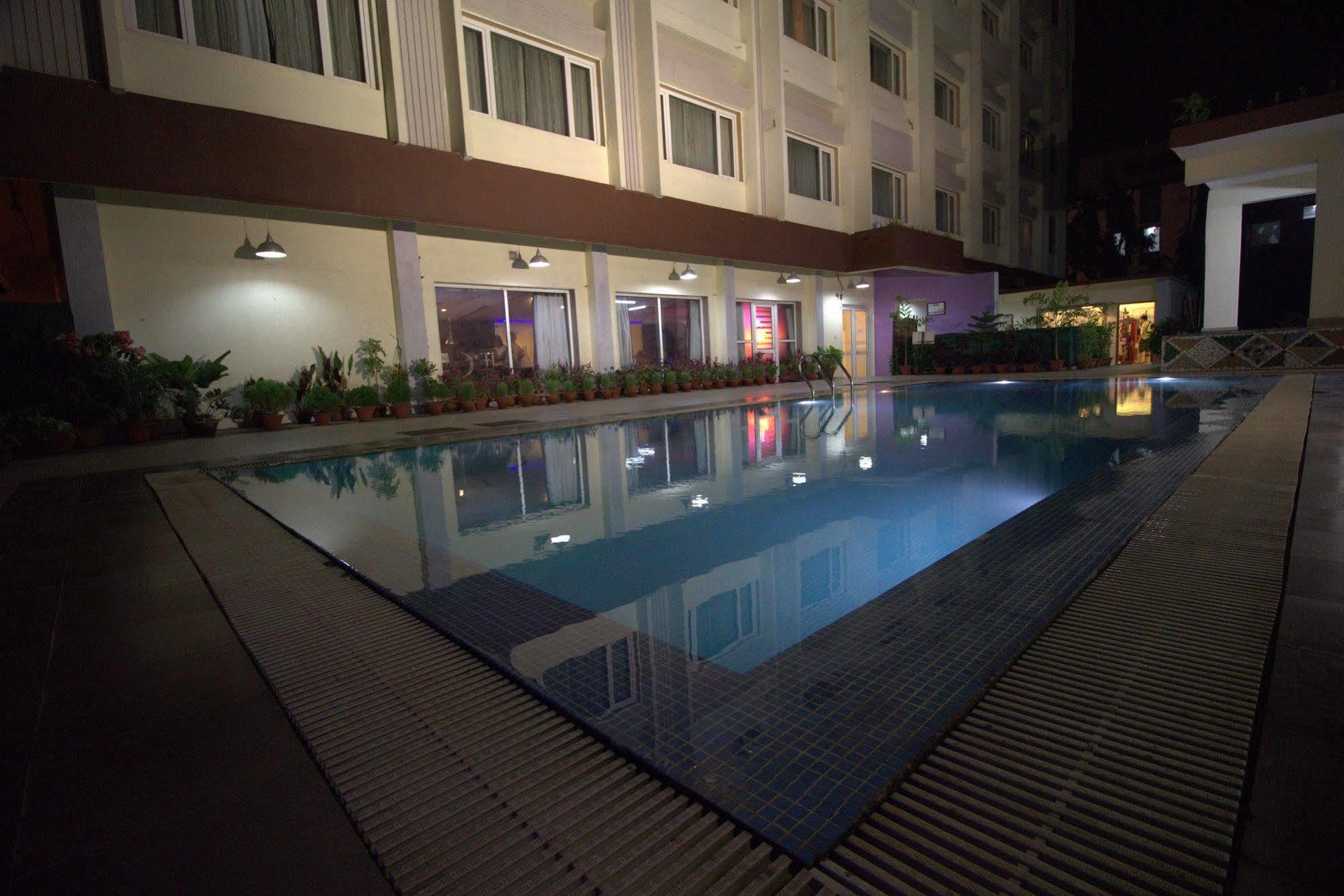Ira By Orchid Bhubaneswar Hotel Exterior foto