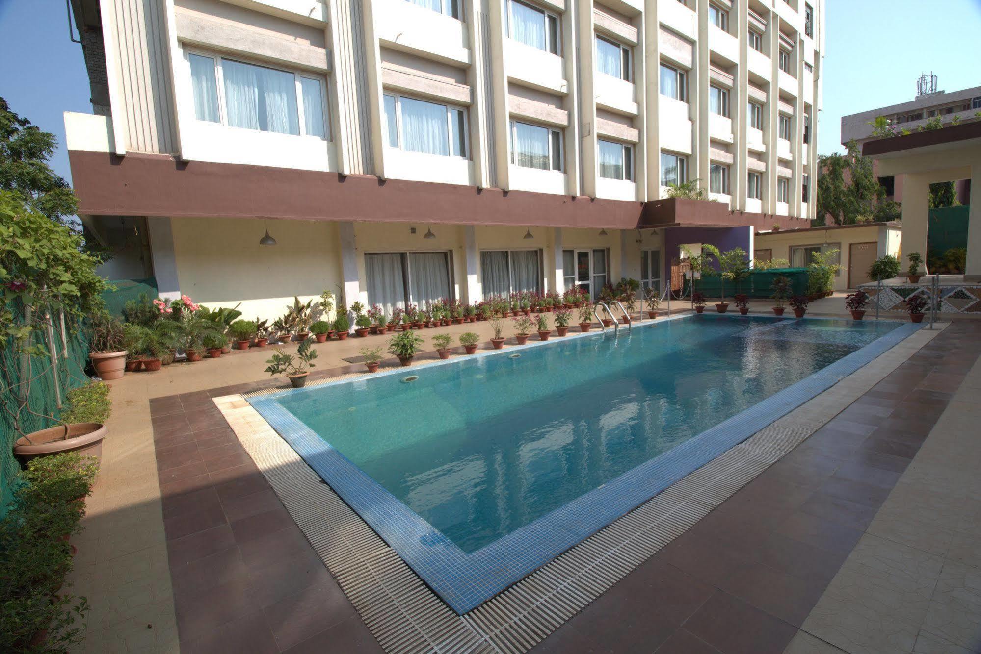 Ira By Orchid Bhubaneswar Hotel Exterior foto